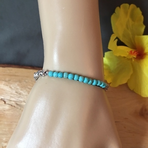 Turquoise and silver stretch bracelet - Picture 4 of 6